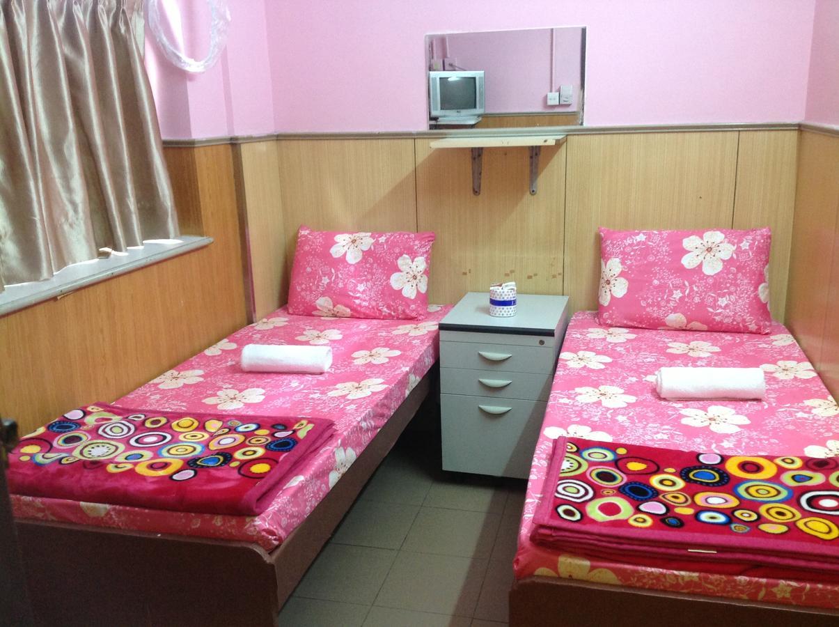 Golden Guest House Цзюлун Экстерьер фото