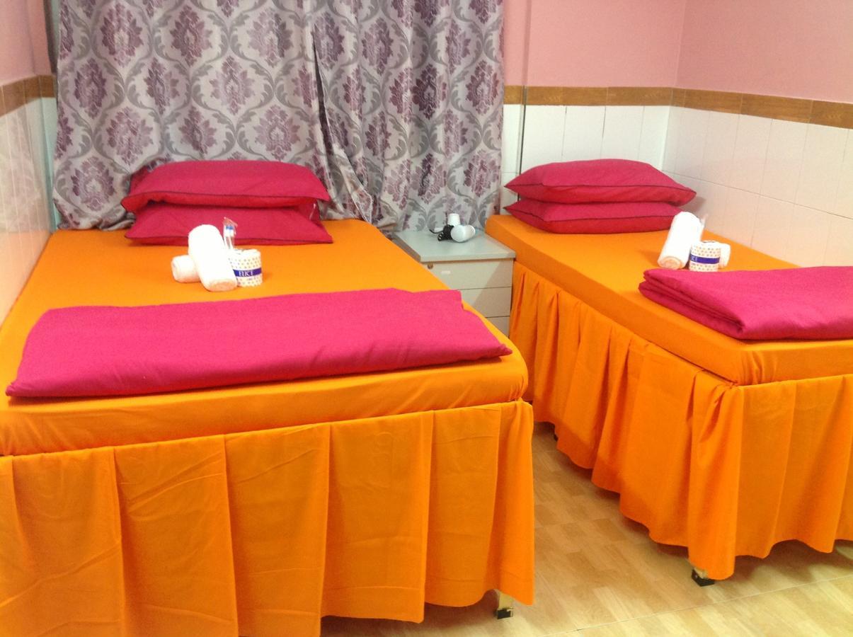 Golden Guest House Цзюлун Экстерьер фото