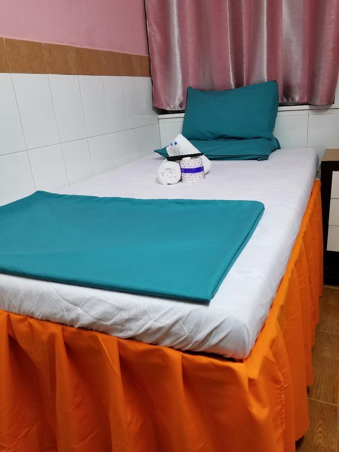 Golden Guest House Цзюлун Экстерьер фото